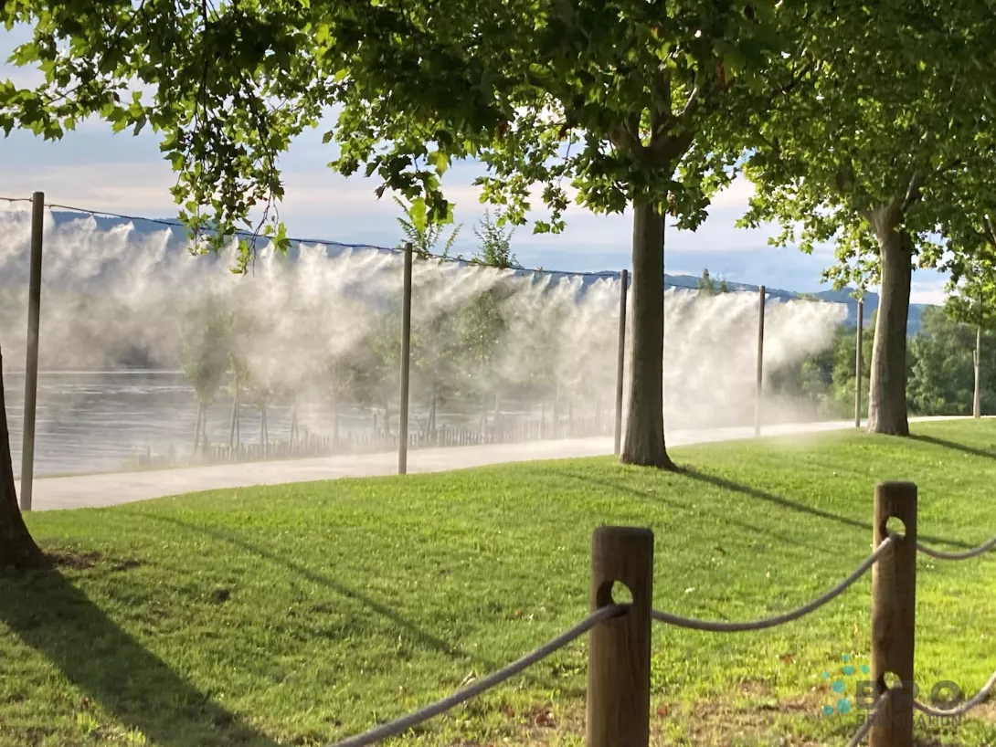 Parc avec brumisateurs