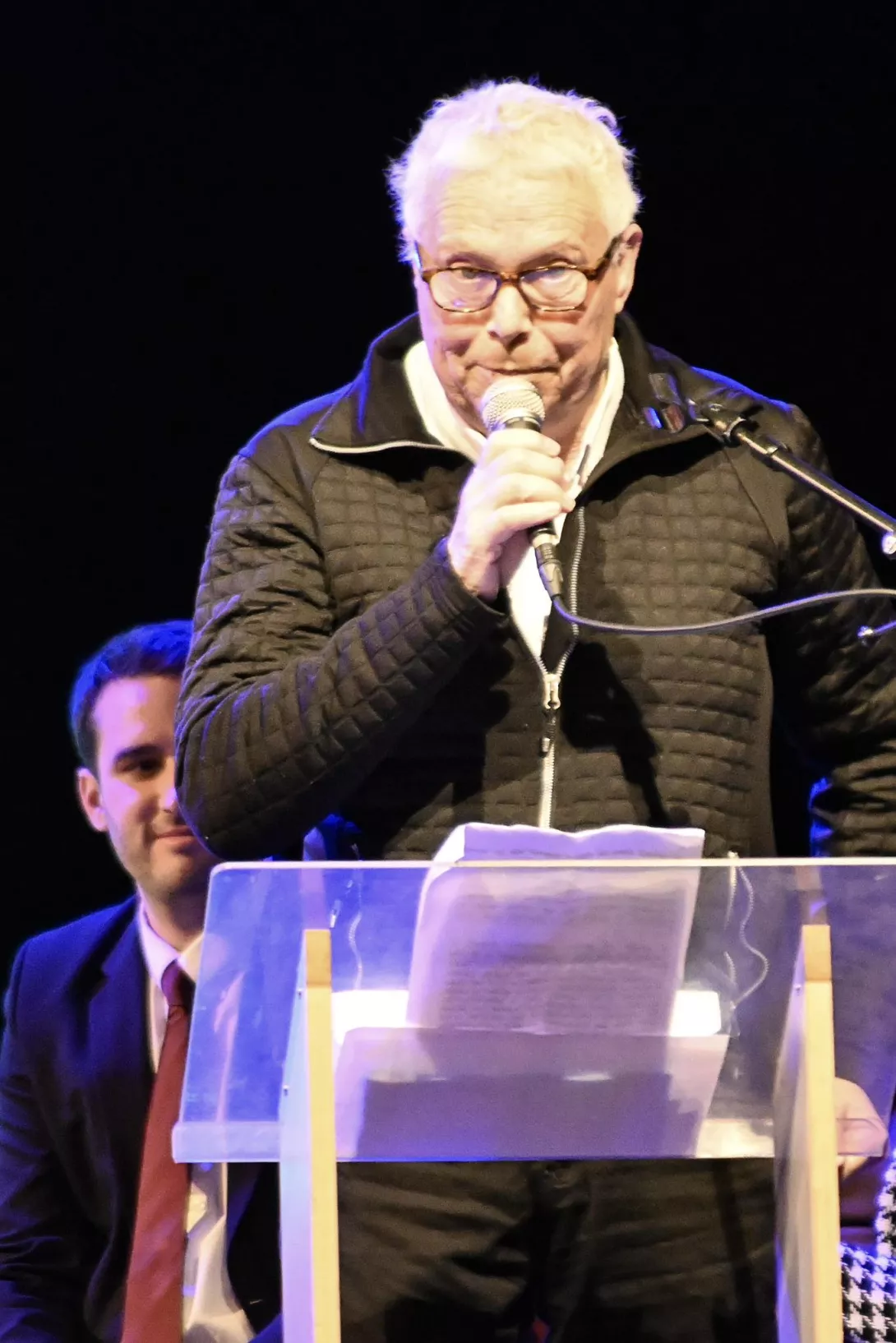 Serge Isnard présentant le projet Parc des sports au Tempo